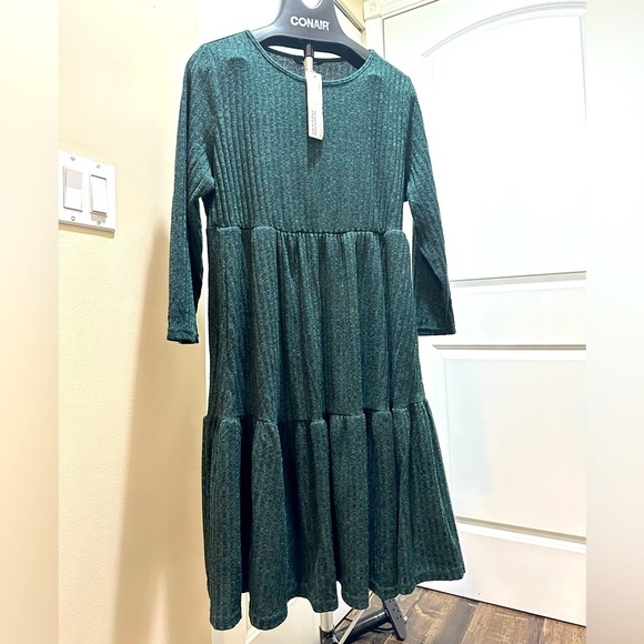 Bloomchic Plus Size XL Solid Pocket Rib Knit Ruffle Hem Dress Without Belt - Picture 2 of 5